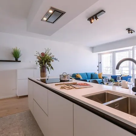 Apartment Huswell - Lovely With Lateral Sea View And Parking