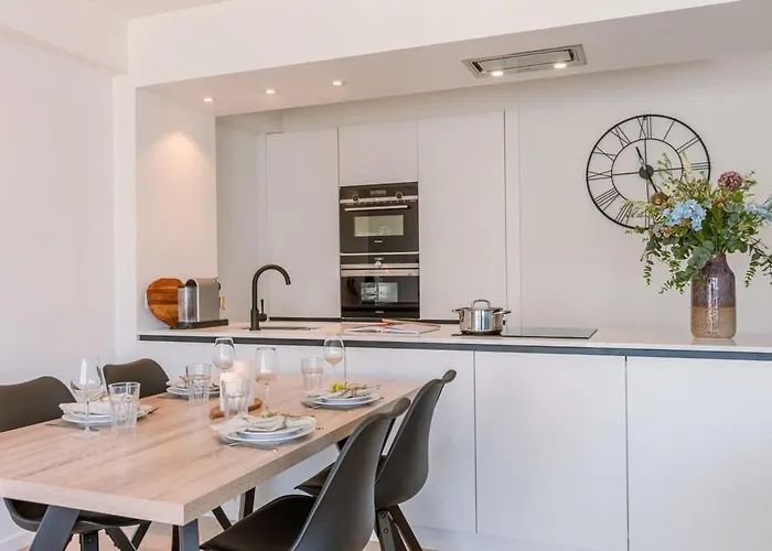 Huswell - Lovely With Lateral Sea View And Parking Ostende